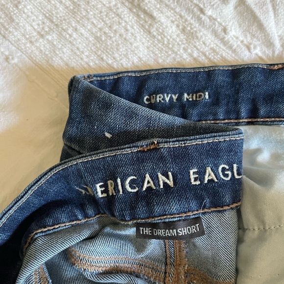 American Eagle Curvy Midi Dream Shorts - Picture 3 of 8